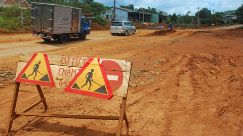 Dự án quốc lộ 14: Nhà thầu nói giá thi công thấp