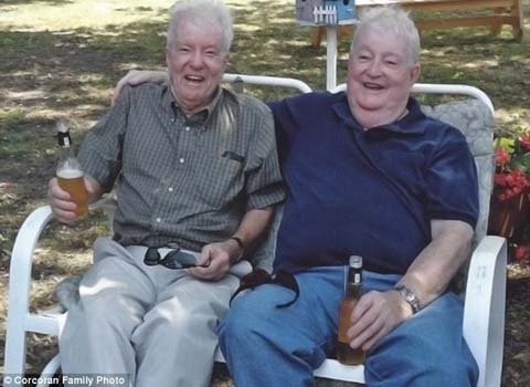 Đoàn tụ sau hơn 80 năm nhờ 15 phút lên mạng