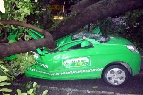 Hà Nội mưa lớn, đã có người chết