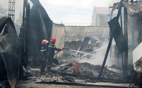 Nghệ An: Cháy lớn ở trung tâm TP Vinh