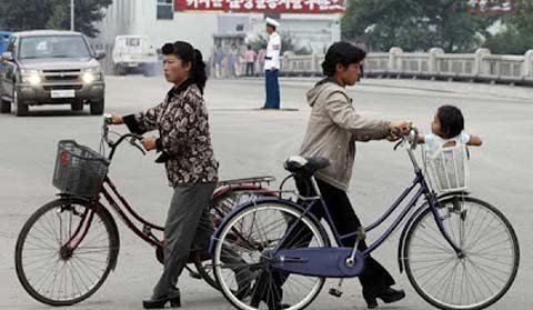 Triều Tiên bỏ lệnh cấm phụ nữ đi xe đạp trong thành phố?