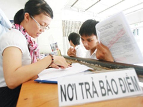 Hàng ngàn phiếu điểm bị in sai