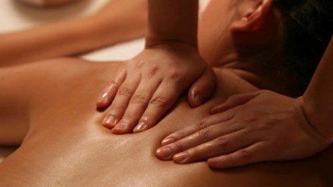 Những chuyện ám ảnh từ buồng massage