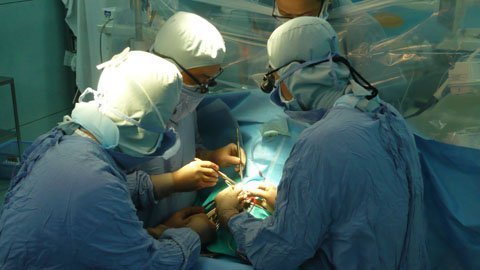 Phẫu thuật cho bé gái bị tim bẩm sinh hiếm gặp