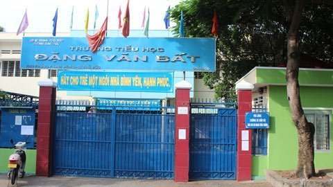 Cô giáo tự tử phải viết đơn mới được ở lại trường