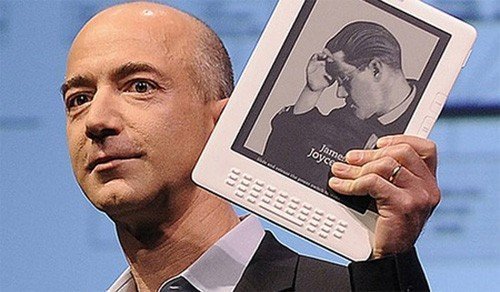 Chiếc ghế trống ở Amazon