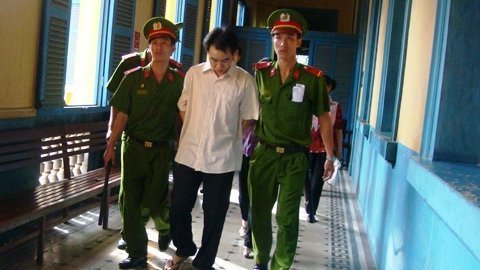 Nóng trong tuần: Cán bộ cá độ 44 tỷ