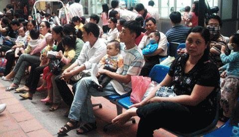 Nóng trong ngày: Chuyện lạ y tế thủ đô