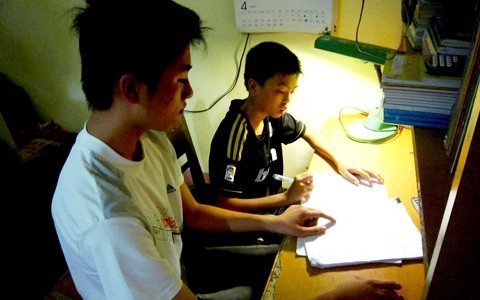 Thủ khoa KTQD mơ một chiếc xe đạp cho mẹ