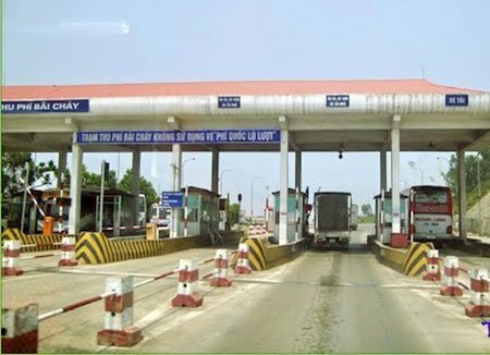 Trạm thu phí Bãi Cháy bán vé sai quy định