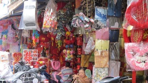 Bán cả ngàn biệt thự, siêu xe... nhờ rằm tháng 7