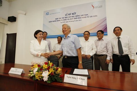 Ngân hàng ACB góp 1 tỷ đồng cho giáo dục dài hạn