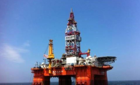 Canh bài giàn khoan nước sâu của TQ