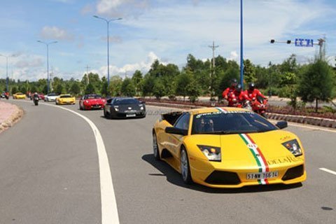 Vì sao Cường đô la hủy hành trình siêu xe 2012?