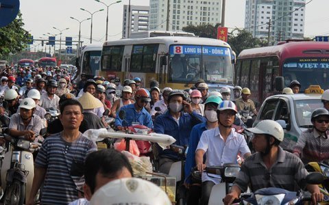Sau nghỉ lễ người dân 'vật vã' trở lại Thủ đô