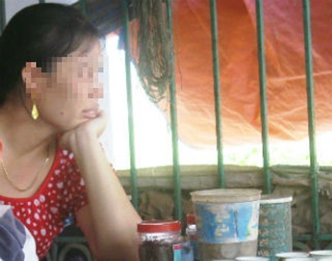 Bi hài vụ vợ in VCD 'phim đen' của chồng và tình nhân