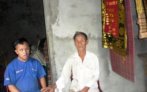 Chủ tịch mặt trận ‘xẻo’ hỗ trợ nhà ở cho hộ nghèo