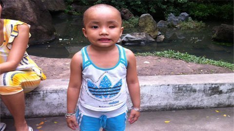 Mẹ ơi mắt kia đâu, sao con không thấy đường!?