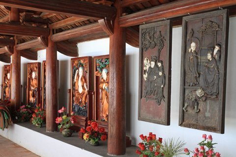 Đừng đổ hết trách nhiệm cho trụ trì chùa Trăm Gian