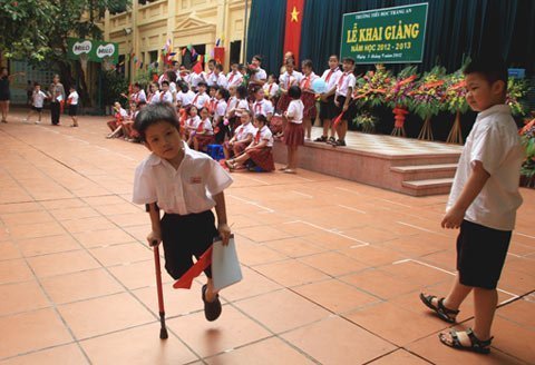 Bé Thiện Nhân vào lớp Một