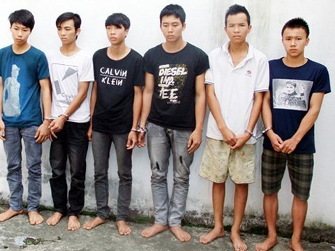 Say rượu, cổ vũ 