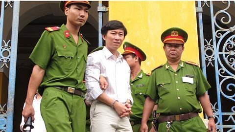 Nhà báo Hoàng Khương: 'Sai vì lấn sâu quá!'