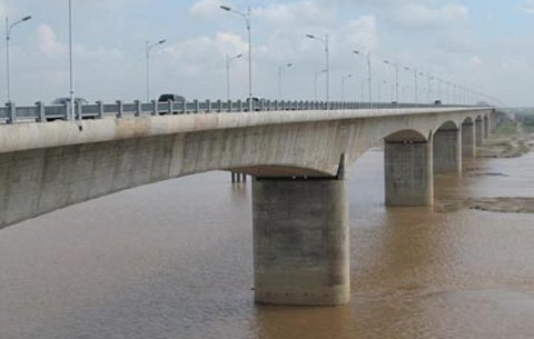 Phát hiện 2 xác chết dưới cầu Vĩnh Tuy