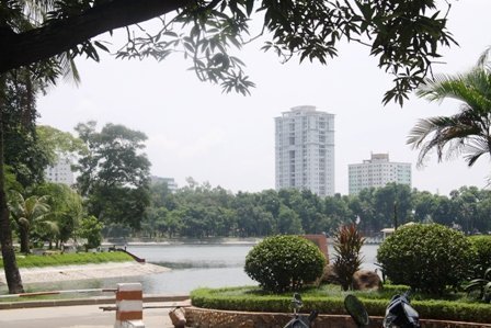 'Xén công viên làm bãi xe': Rà soát lại!