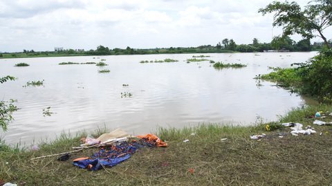 Tắm sông sau khai giảng, 2 HS chết đuối