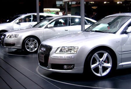 Đủ thứ thuế, phí: Lương thấp, dân đi xe gì cho rẻ?