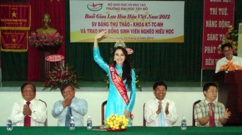 Hoa hậu Việt Nam và chuyện phiếm về sự trung thực