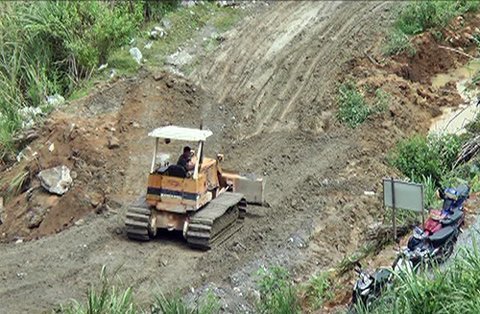 Sau động đất tại Trà My, hàng trăm điểm sụt lún