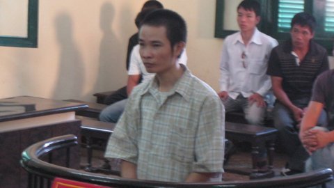 Thảm án anh trai thiêu chết em gái