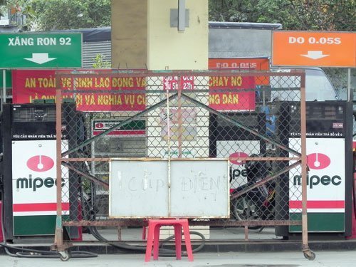 Vạch trần lý do hết xăng của 136 đại lý