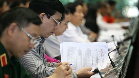 Xem xét quy trình bỏ phiếu tín nhiệm