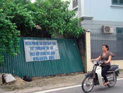 Giải chấp 'khối u' bất động sản thế chấp