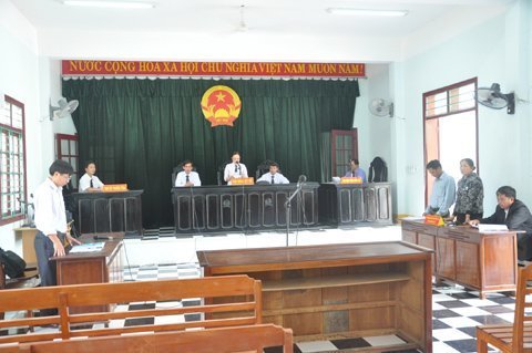 Kiện EVN, người dân lại thua