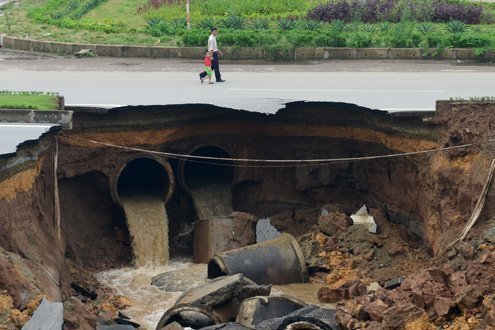 Vẫn chưa tìm ra nguyên nhân 'hố tử thần' ở HN