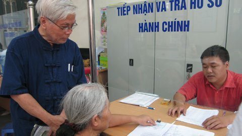 Gói hết giấy tờ cá nhân vào sổ hộ tịch