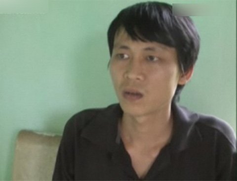 Cháu đích tôn đổ xăng đốt 11 người trong họ