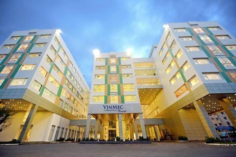 8 tháng, 27000 người khám chữa bệnh ở Vinmec