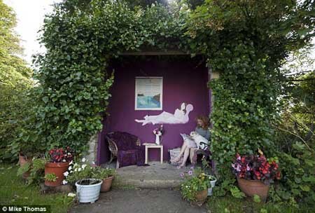 Ngắm những bến đợi xe buýt vô cùng lãng mạn