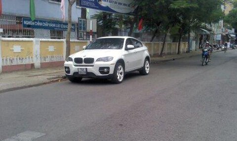 Ngắm dàn xe sang biển đẹp của đại gia cố đô Huế