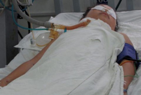 Nữ sinh bị người tình cắt cổ đã tử vong
