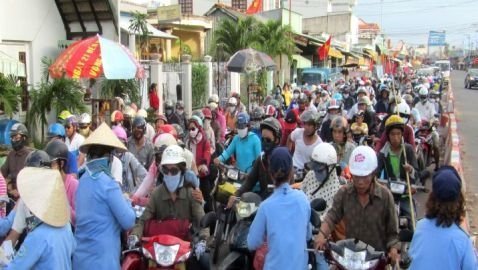 TP.HCM đề nghị cấp thêm phà trăm tấn