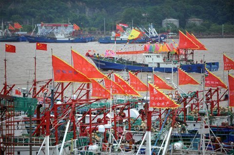 Tàu cá Trung Quốc rục rịch tràn vào Biển Hoa Đông