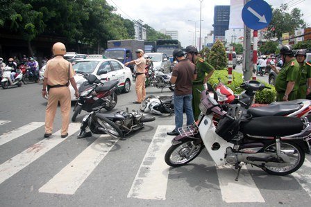 Cướp giật “đại náo” đường phố Sài Gòn