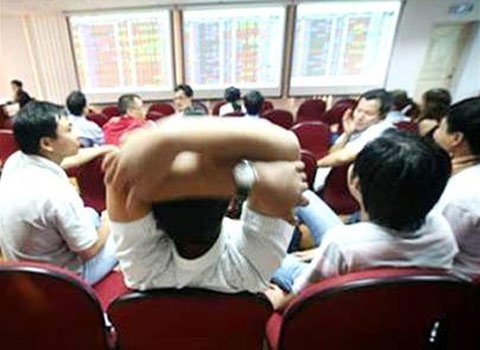 Buộc doanh nghiệp lỗ 3 năm phải hủy niêm yết