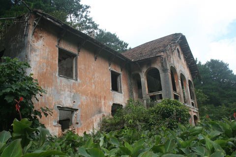 'Người đẹp ngủ trong rừng' Phia Oắc