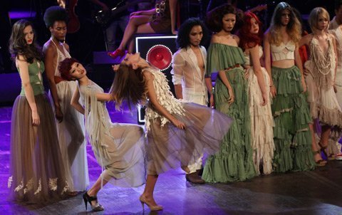 Bản sao Lady Gaga khuấy động Nhà hát Lớn